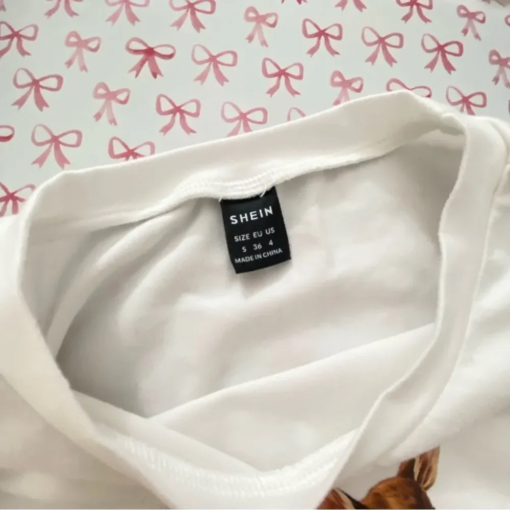 Deer Cropped Baby Tee 🎀 - Picture 3 of 4
